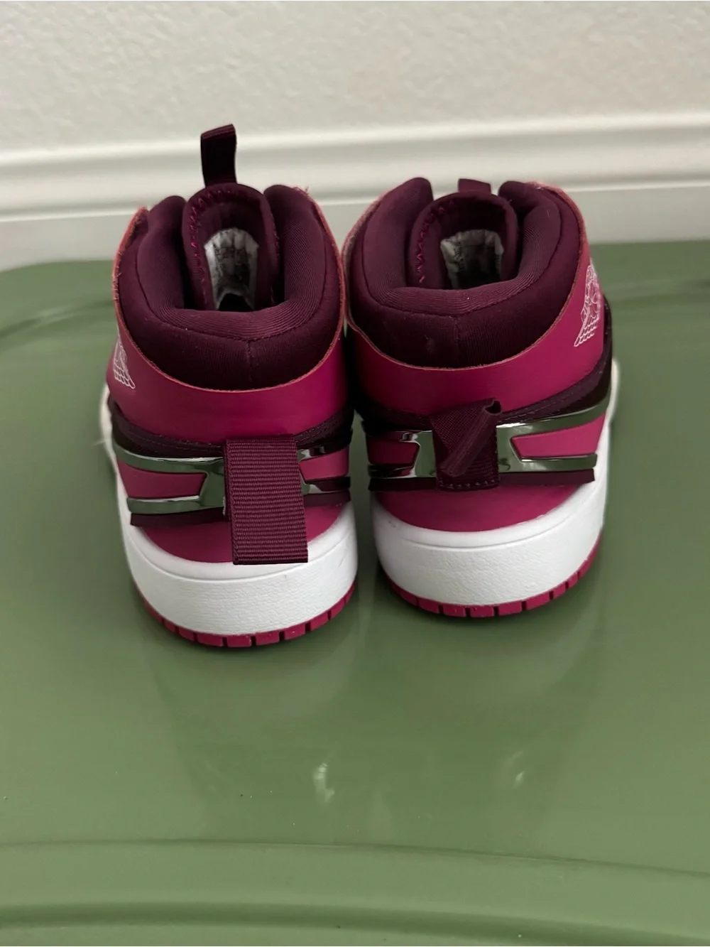 Jordan 1 Mid RM EasyOn